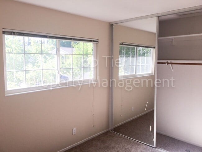 Building Photo - Very nice 3 Bd/2 Ba, 1388 sf single-family house in Concord available Now for Lease!