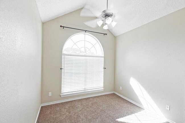 Building Photo - 10716 Trestles Rd