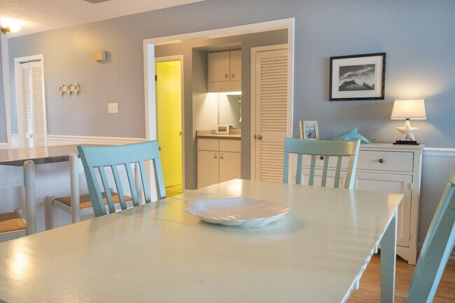 Building Photo - ELEGANT OCEANFRONT OFF-SEASON RENTAL FOR YOUR PERFECT WINTER GETAWAY