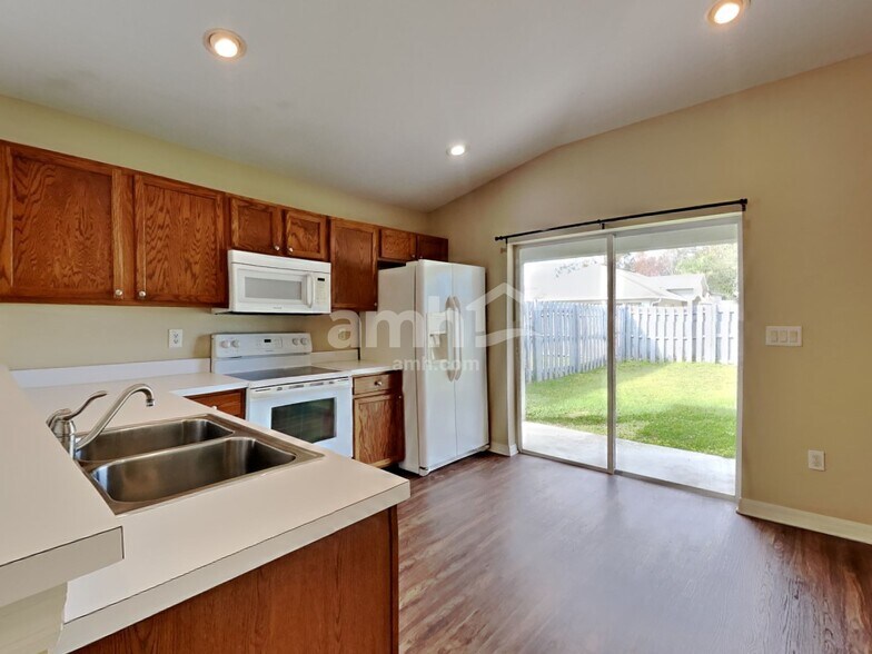 Building Photo - 25941 Terrawood Loop