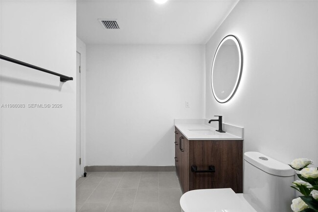 Building Photo - 2479 NE 192 St