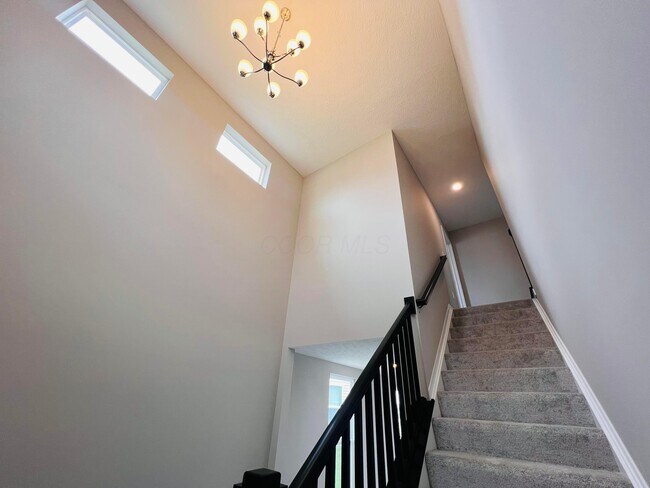 Building Photo - 7101 Unitas Lp