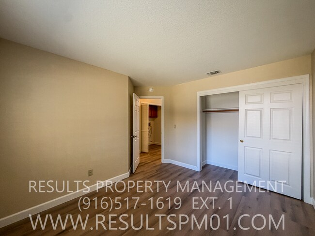 Building Photo - 112 Dyrell Way