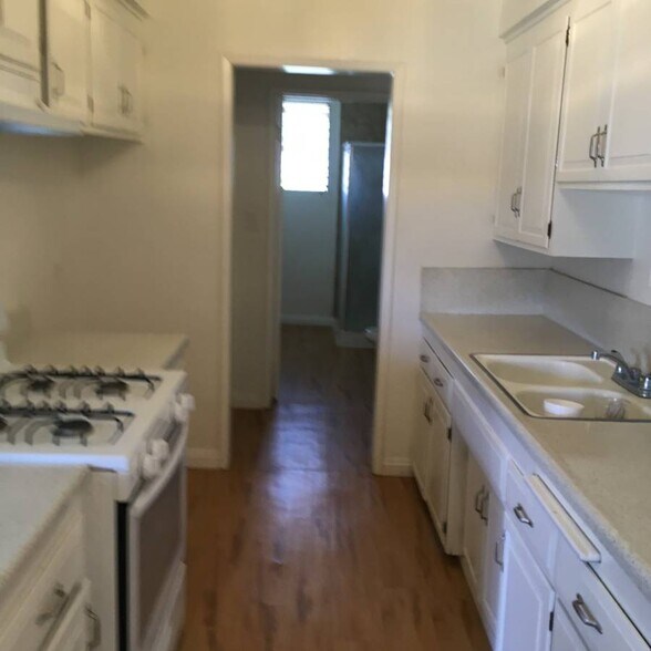 Building Photo - 816 W Colorado Blvd