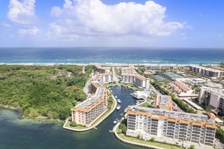 Building Photo - 2871 N Ocean Blvd