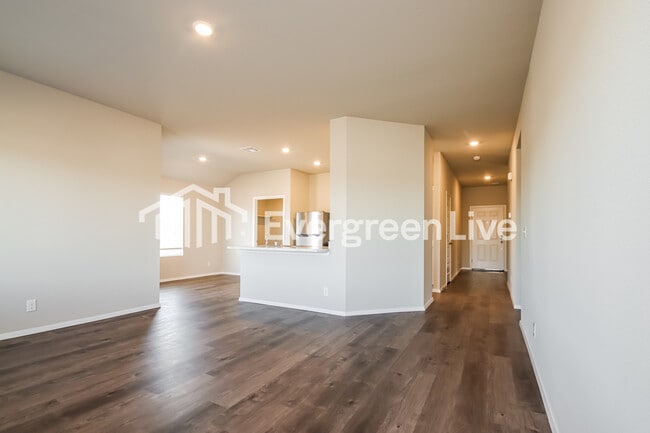 Building Photo - 1000 W Lawton Rd