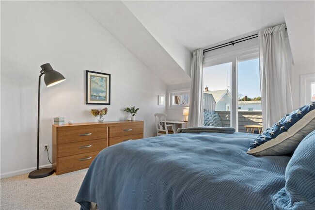 Building Photo - 26-30-30 W Narragansett Ave