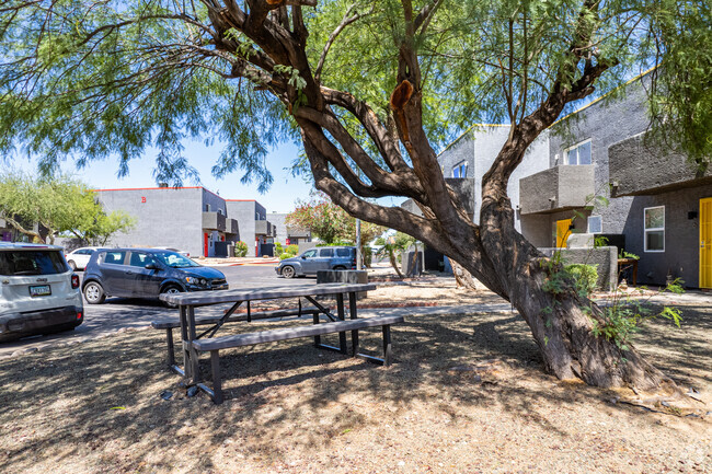 Shaded Picnic Seating - Jovial