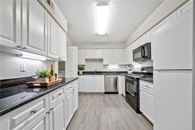 Building Photo - 705 Beaufort Cir