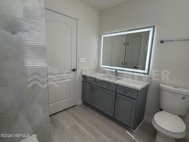 Building Photo - 3176 Tower Oaks Dr