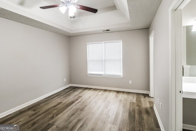 Building Photo - 1455 Pebble Ridge Ln