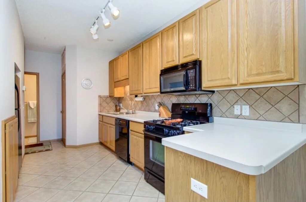 Building Photo - 14 Bridgewater Trl