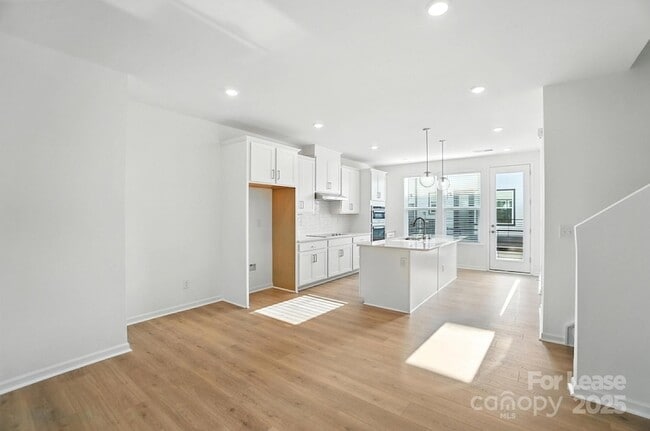 Building Photo - 5033 Westmead Ln