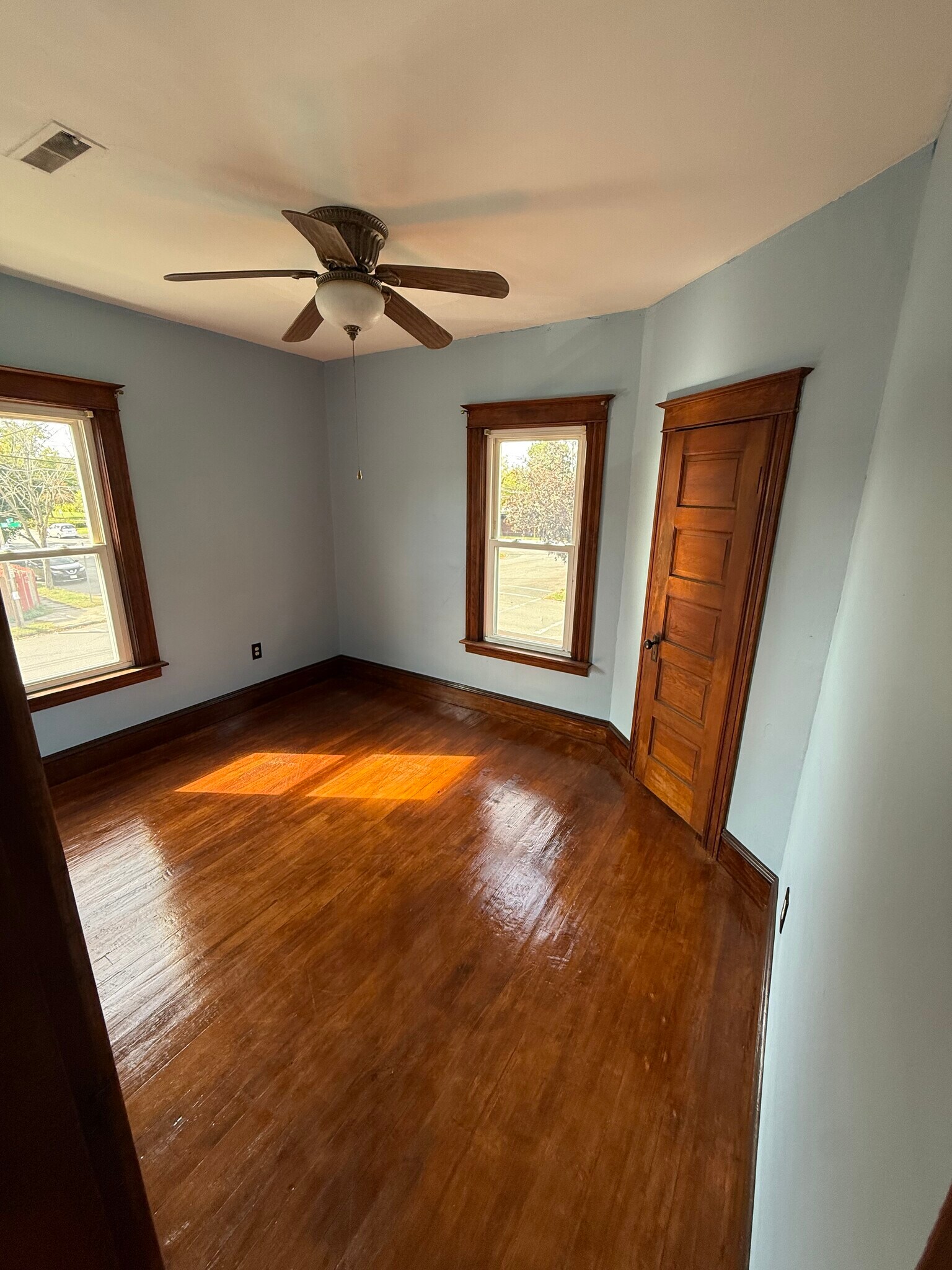 Building Photo - 280 3rd Ave