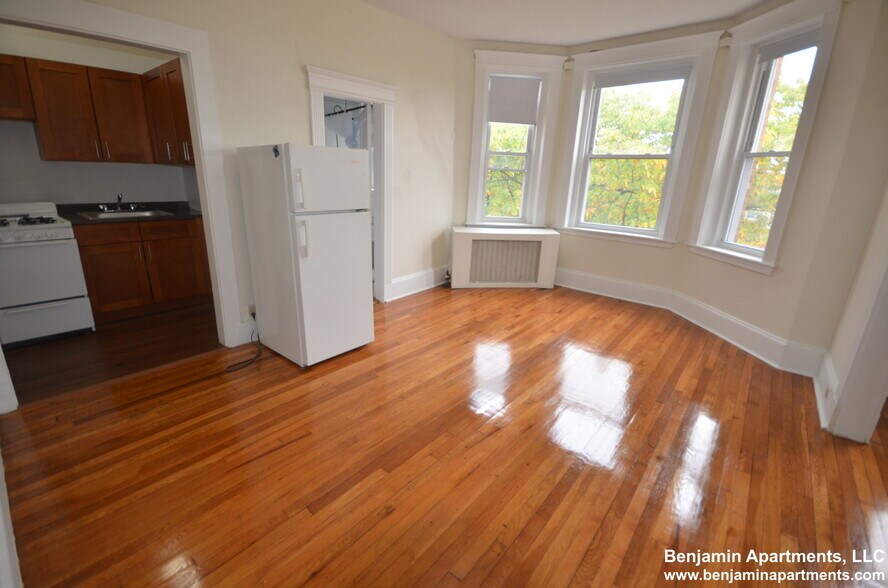 Building Photo - 1345 Commonwealth Ave