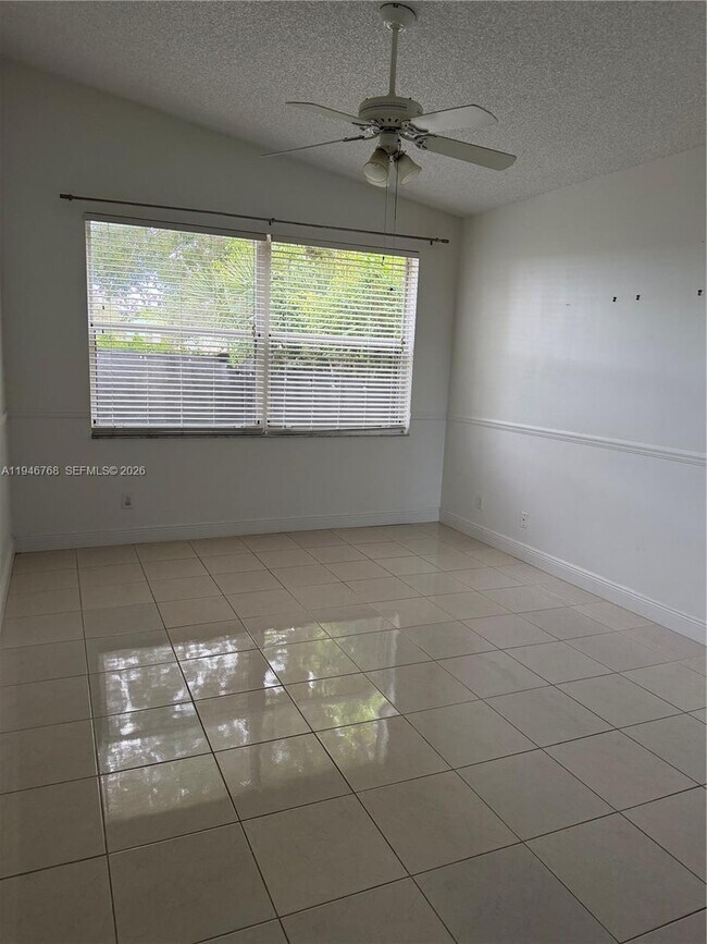 Building Photo - 14845 SW 50th Ct