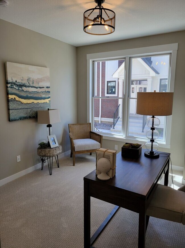 Building Photo - Executive Luxury Rentals