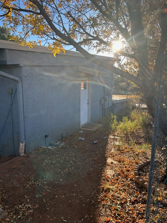 Private front porch - 4234 E Western Dr