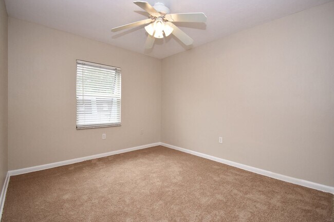Building Photo - 501 SW 75th St