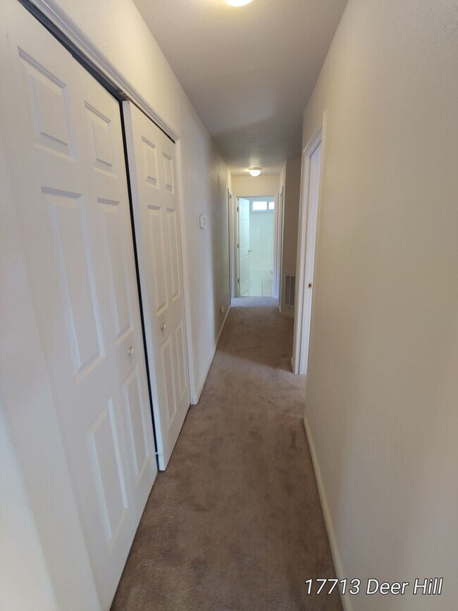 Building Photo - Hidden Valley Lake Rental- PGE included
