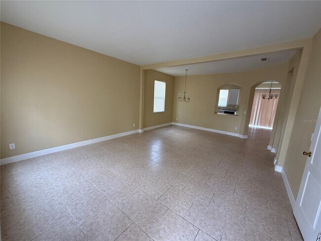 Building Photo - 933 Whispering Cypress Ln