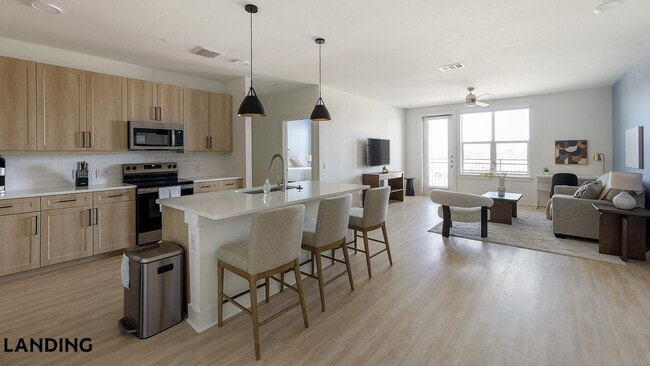 Building Photo - 108 N US Hwy 377