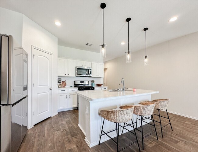 Building Photo - 21527 Violet Rdg Rd