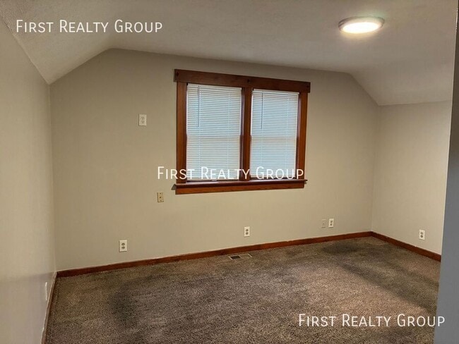 Building Photo - 400 Sheridan Ave