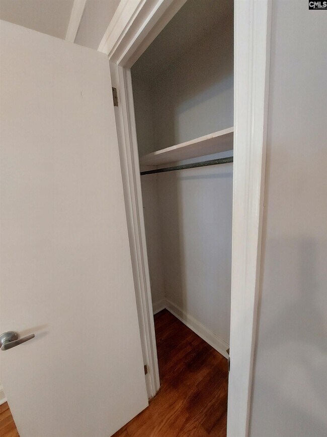 Building Photo - 1713 Lacy St