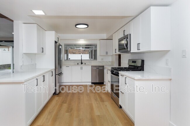 Building Photo - 27220 Seco Canyon Rd