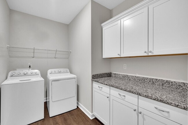 Building Photo - Four Bedroom + Loft Dream Home in Youngsville