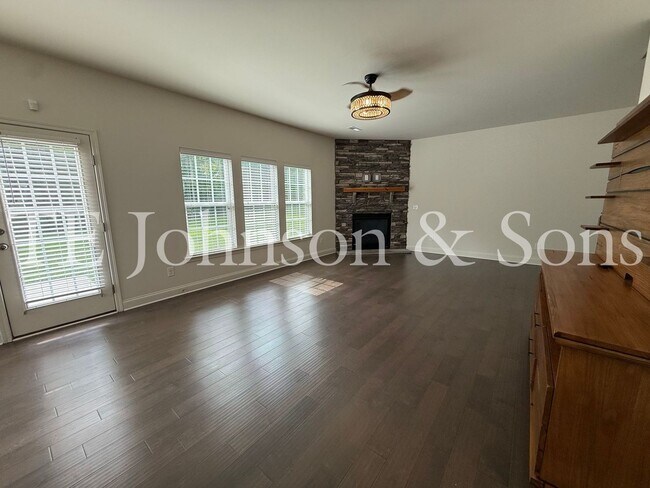 Building Photo - 2925 Grassy Knoll Cir