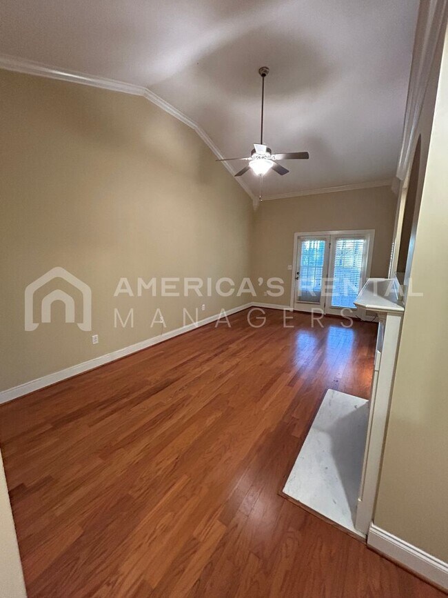 Building Photo - 5623 Colony Ln