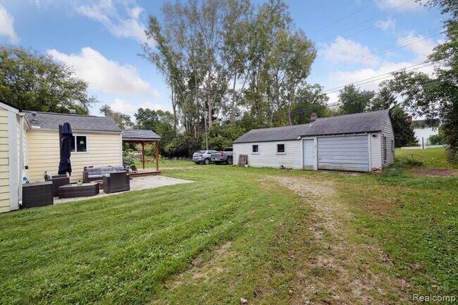 Building Photo - 6149 Waldon Rd