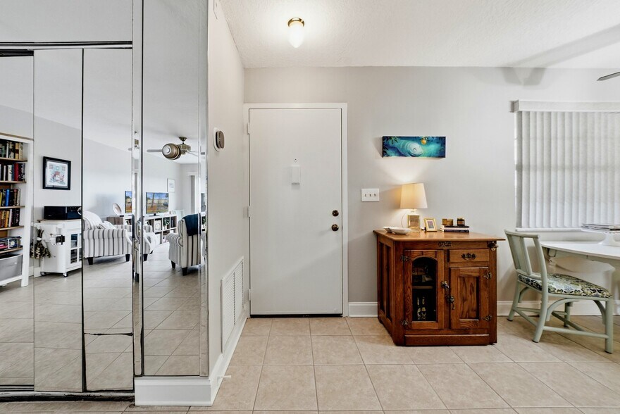 Building Photo - 2700 Bayshore Blvd