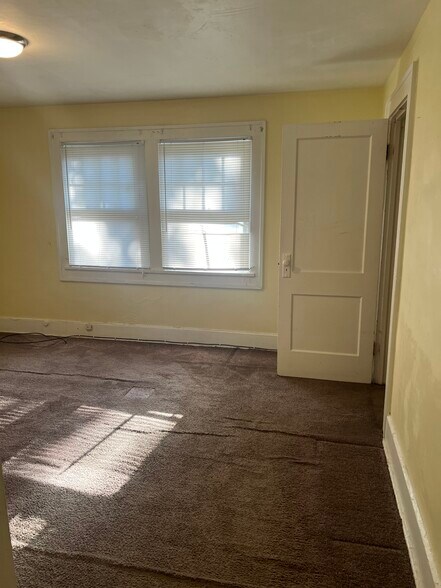 Building Photo - 721 E 36th St