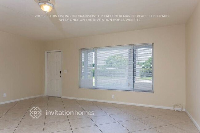 Building Photo - 401 NW 8th Ct