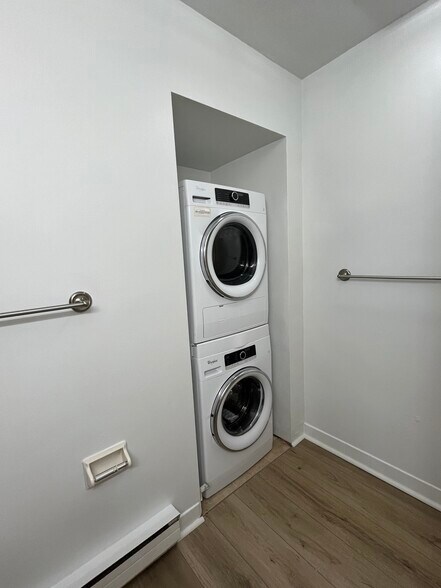 Building Photo - 1018 Arrowhead Dr