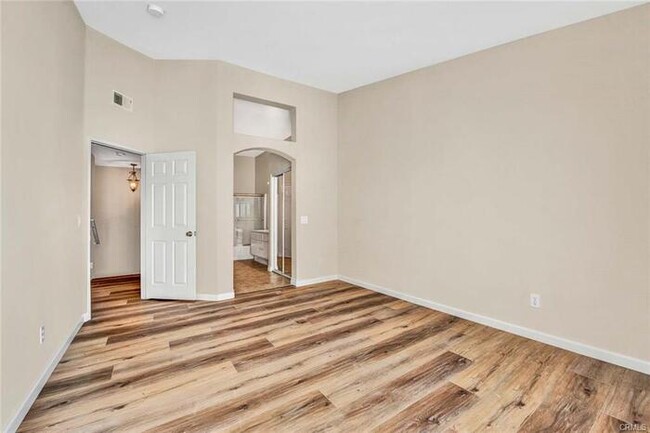 Building Photo - 2038 S Bon View Ave
