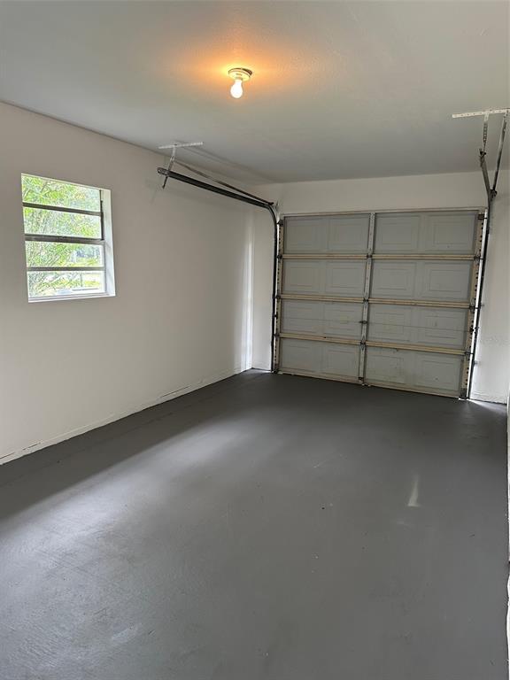 Building Photo - 1415 NE 53rd St
