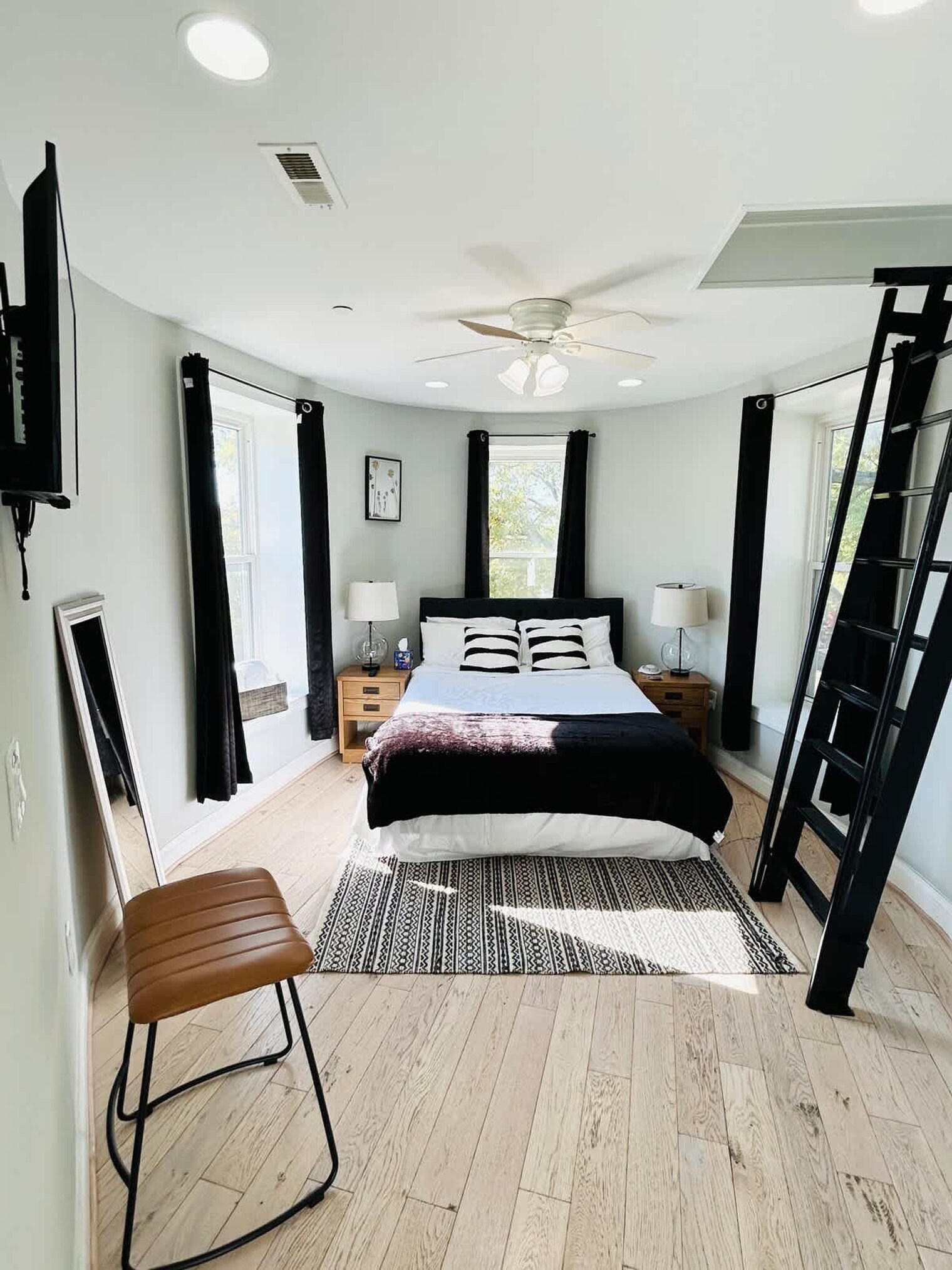 Building Photo - 45 Rhode Island Ave NE