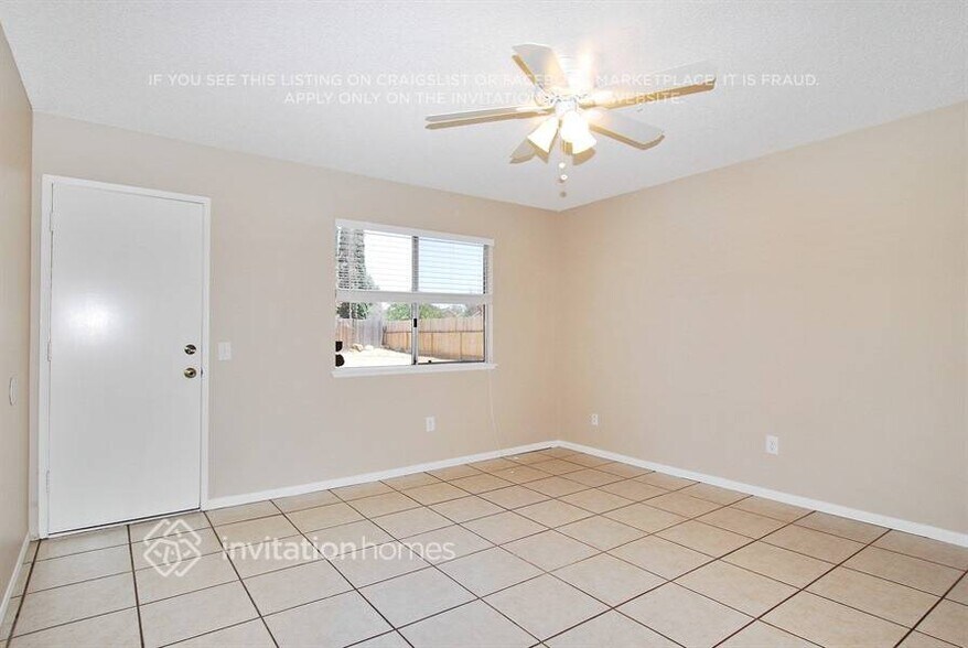 Building Photo - 13854 Robin Nest Ct