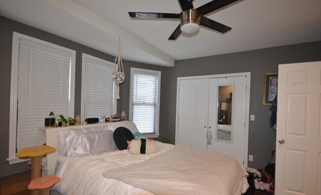 Building Photo - 60 Florida St