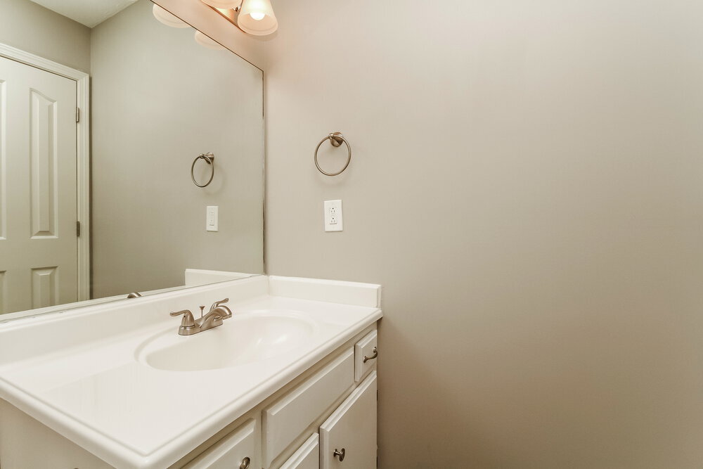 Building Photo - 3079 Roscommon Dr