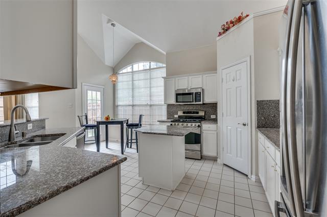 Building Photo - 9005 Crown Point Cir