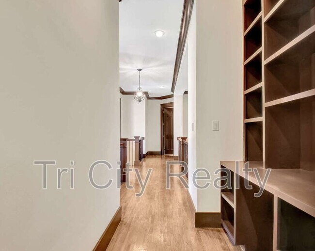 Building Photo - 250 Moss Creek Walk