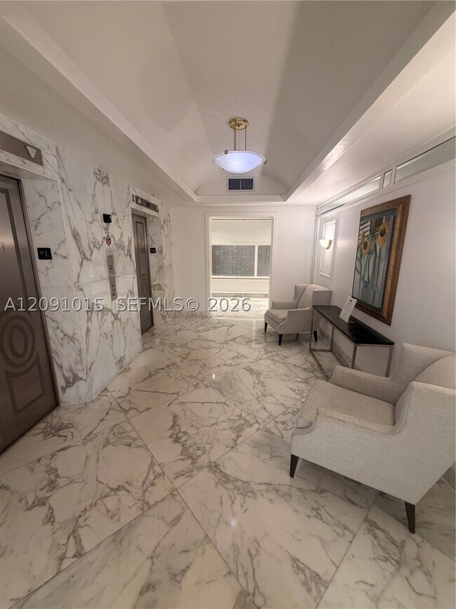 Building Photo - 5700 Collins Ave