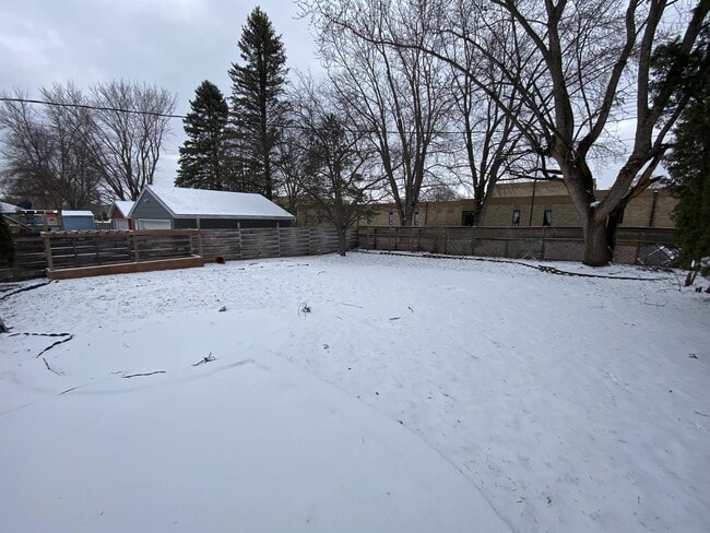 Building Photo - 1540 5th Ave SW