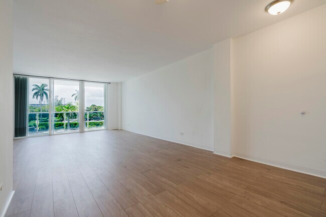 Building Photo - 2800 N Flagler Dr