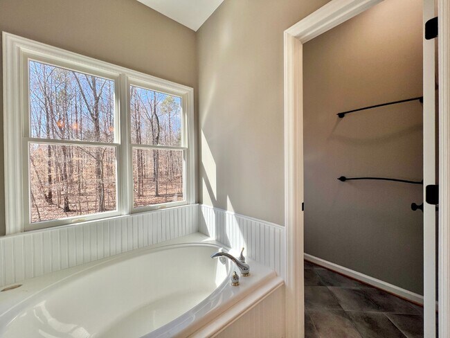 Building Photo - 7809 Deer Trail